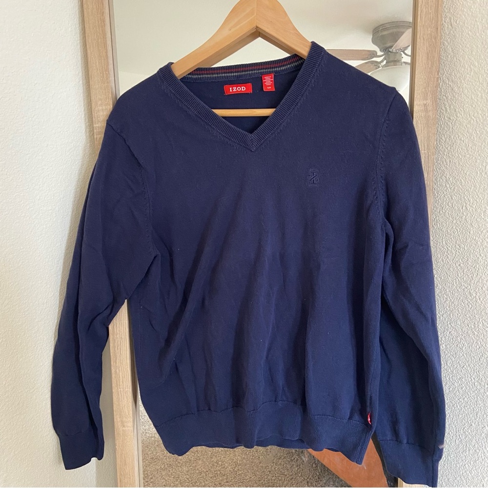 Izod V neck pullover sweater